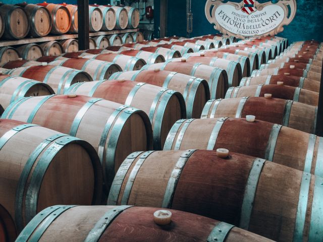 Odborná prohlídka vinařstvi s výkladem, degustací vzorků vína Nobile di Montepulciano